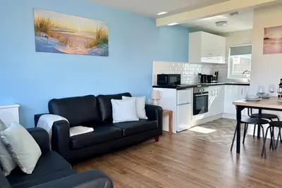 Image de Exceptionally well-presentedchalet on the popular California Sands Holiday Park