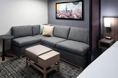 Image de Asu Proximity & Premium Comfort – Ideal Tempe Location w/ Amenities -  2 Units