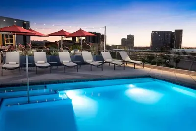 Image de Modern Suite Ideal for Asu Visits & Local Exploring - 4 Units