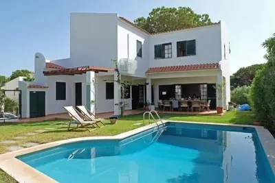 Image de Relax Belle villa avec piscine! Vilamoura!