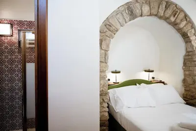 Alley effe| Petra: Corner of paradise in the heart of the historic center