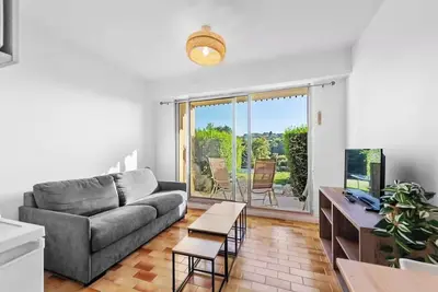 Image de Apt avec terrasse et vue sur le golf d'Houlgate