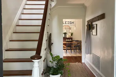 Image de Bright and Sunny Historic 3-bedroom house in quaint Muncy