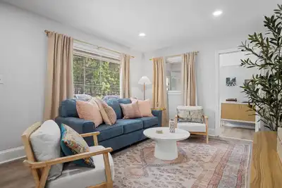 Image de 15min to Downtown & Unc - Bbq, Outdoor Games & Dining