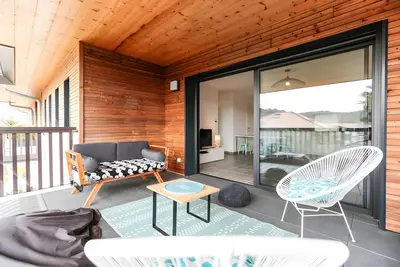 Image de Appartement \"Style Landais\" avec terrasse privée, Wi-Fi et climatisation