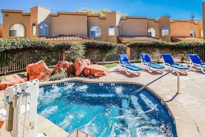 Image de Jacuzzi & Fireplace Retreat in Sedona