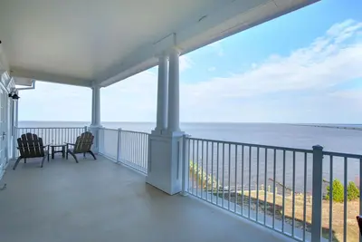 Image de Waterfront 2br Condo w/ Pool Access