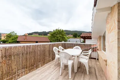 Image de Maison de vacances 'La Casita De La Pitufa' avec vue sur les montagnes, terrasse privée et Wi-Fi