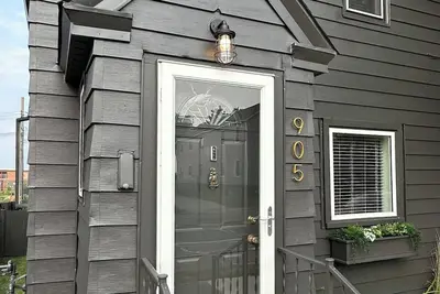 Image de The Bunk House - Park Point Cottage - Stones Throw from the Beach and Canal Park