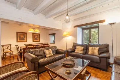 Image de Chalet \"Casa Aranesa En Centro De Arties\" avec vue sur la montagne, jardin privé et Wi-Fi