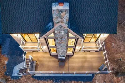 Image de New! The Hilltop Station