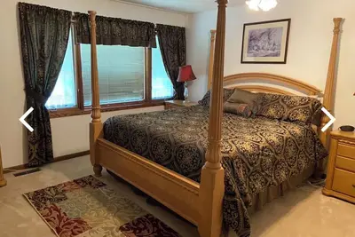 Image de 6-bdrm, 4bath, luxury cabin on the lake w/WiFi, Ac, all resort amenities incl.