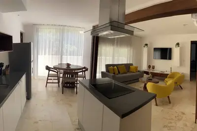 Cozy 2-bedroom apartment with WiFi, Ac in charming Akumal in Bahia Principe