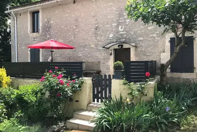 Image de Maison de vacances en pierre dans le Lot