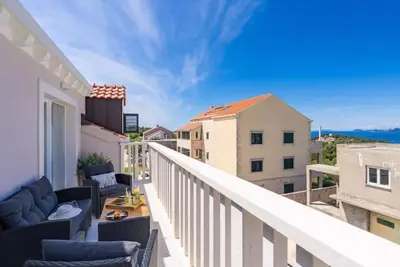 Image de Friends & Family Home - Four Bedrooms Apartment