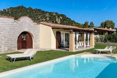 Villa 'Campidano' avec piscine privée, Wi-Fi et climatisation