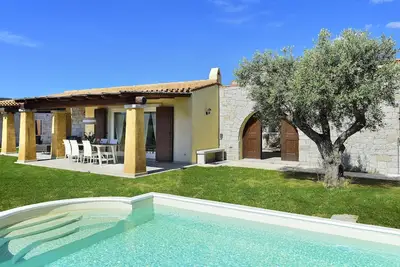 Villa 'Campidano' avec piscine privée, Wi-Fi et climatisation