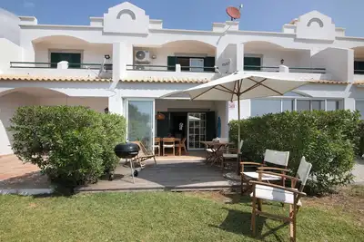 Image de Villa \"Casa Do Ouriço - Cabanas\" avec vue sur la mer, Wi-Fi et climatisation