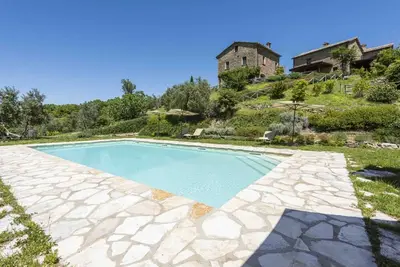 Villa Ciciliano by MMega