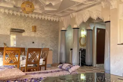 Cozy Moroccan Culture Apt. ! Airport!