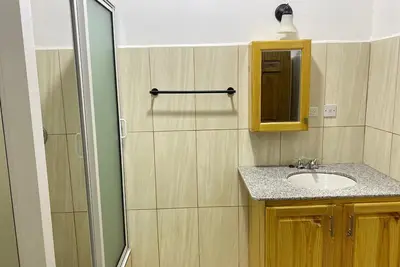 Image de Spacious 3-bedroom apartment with Ac, WiFi in brilliant Turkeyen