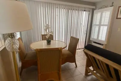 Image de Cozy 1-bedroom condo in Beautiful Waikiki with WiFi, Ac, 2 blocks from the Beach