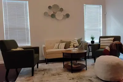 Image de Cozy Guest House! Hotel standards with private home atmospheres.