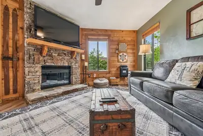 Image de Ground Level Mountain Condo, Shuttle To Seven Springs Resort