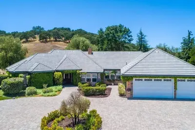 Image de Spacious Home on 6 Acres Surrounded by Vineyards, Spa, in Templeton