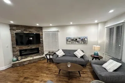 Image de Spacious 4 Bedroom Stay Near Premium Outlets