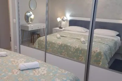 Image de Appartement de deux chambres avec le balcon et la vue sur le mer Zadar (A-22113-a)