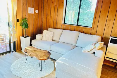 Image de Modern Yosemite Escape Serene 10-Acre Getaway at Twisted Manzanita