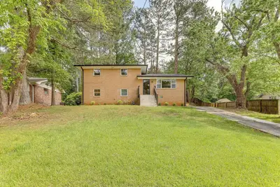 Image de 11 Mi to Dtwn Atlanta: Family Home w/ Yard