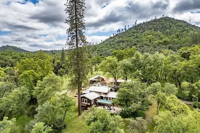 Image de Homestead Ranch near Yosemite w/ Horses & Chickens