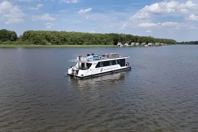Image de Houseboat Lubodne - exclusive vacation on the Müritz