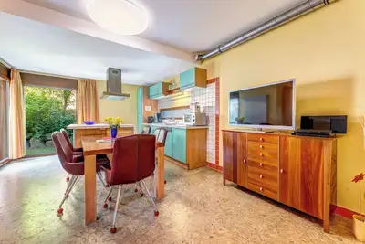 Image de Domicil Tres has 80 m² of living space and has two floors.