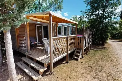 Image de Mobile home Vaucluse - 28m² - 3 chambres + Jacuzzi 6 personnes