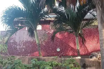 Image de Located on the picturesque island of Ngor, next to the beach