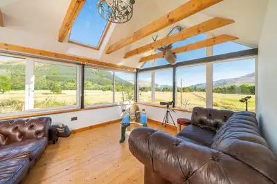 Meadow View -  a house that sleeps 6 guests  in 3 bedrooms