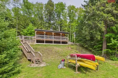 Image de Moonlight Ridge-Cabin on 16 Mile Lake, Quiet Setting, Kayaks & Canoe
