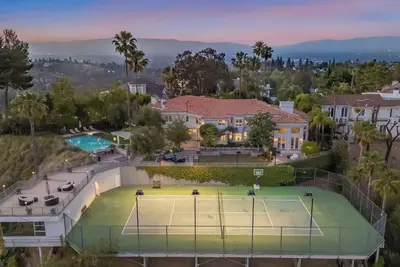 Image de Villa Clarinda- Architect-Designed Dream Estate with Theater, & Outdoor Oasis