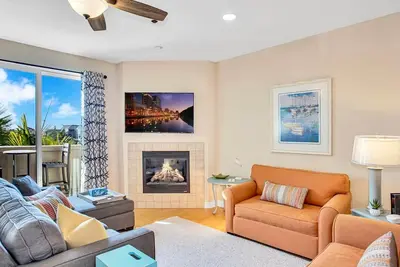 Image de Carlsbad Village Beach Vacation Rental w Pool, Spa