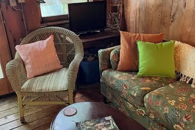 Image de Lakeside cabin on Lake Champlain in charming Charlotte, Vt