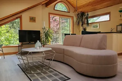 Image de The Crow's Nest Suite - Steps from S. Chesterman