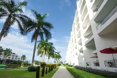 Image de Aria Ocean: Beachfront & Stunning Infinity Pool