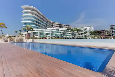 Image de Coastal condo w/ beach access & pool