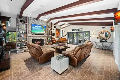 Image de The Creek Resort - Revamped Chic 4br Haven w/Pool