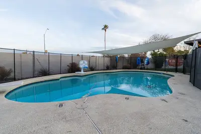 Image de New! Great 4 Gatherings and Pool