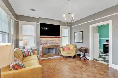 Image de New! Retro Revival with Modern Luxury