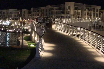 Image de Cozy, new, very spacious 1-bdr apt in Marassi best entertaining area